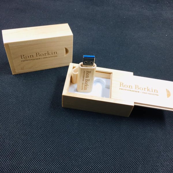 personalized usb drives