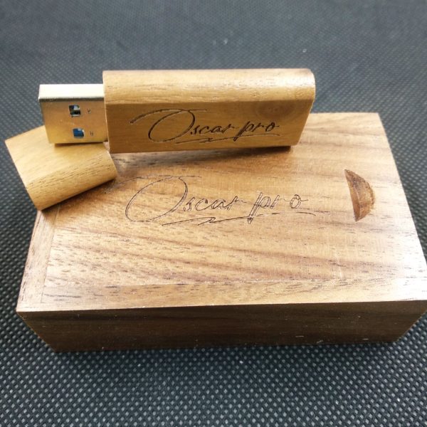 custom usb drives for photographers,walnut wood usb
