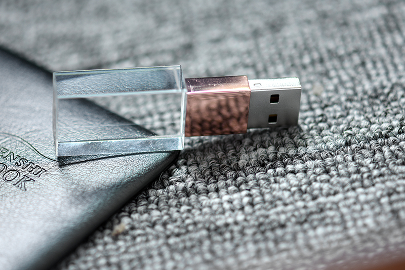 S-360 Crystal USB Flash Drive with Metal Cap