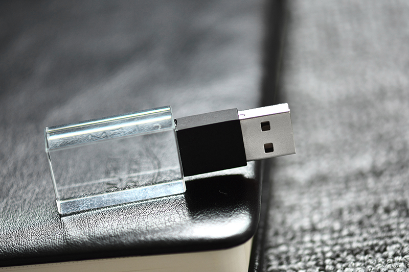 S-360 Crystal USB Flash Drive with Metal Cap