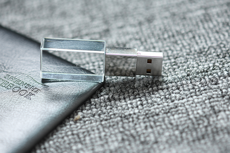 S-360 Crystal USB Flash Drive with Metal Cap