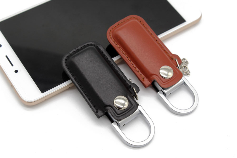 U-305 Leather USB Flash Drive