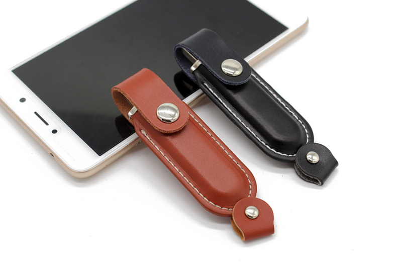 U-303 Leather USB Flash Drive