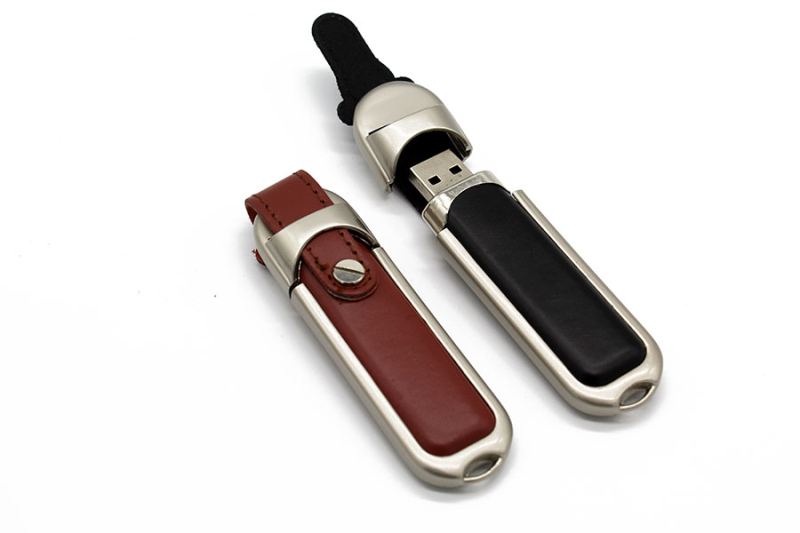 U-302 Leather USB Flash Drive