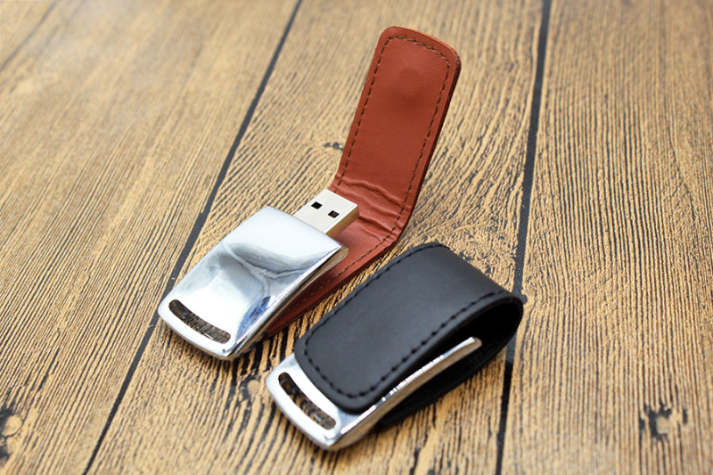 U-315 Leather USB Flash Drive