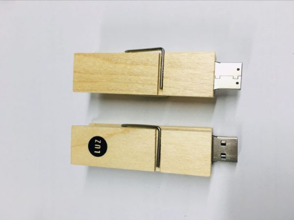 Clip Wood USB Flash Drive