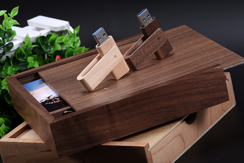 W-272-Swivel Wood USB Flash Drive