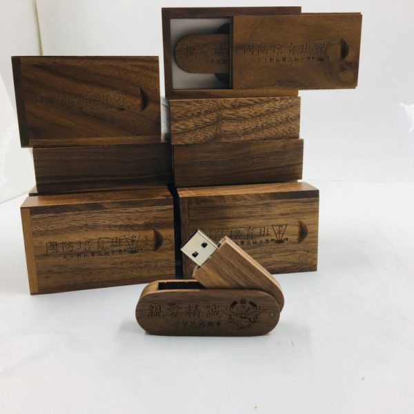 personalised usb sticks wooden