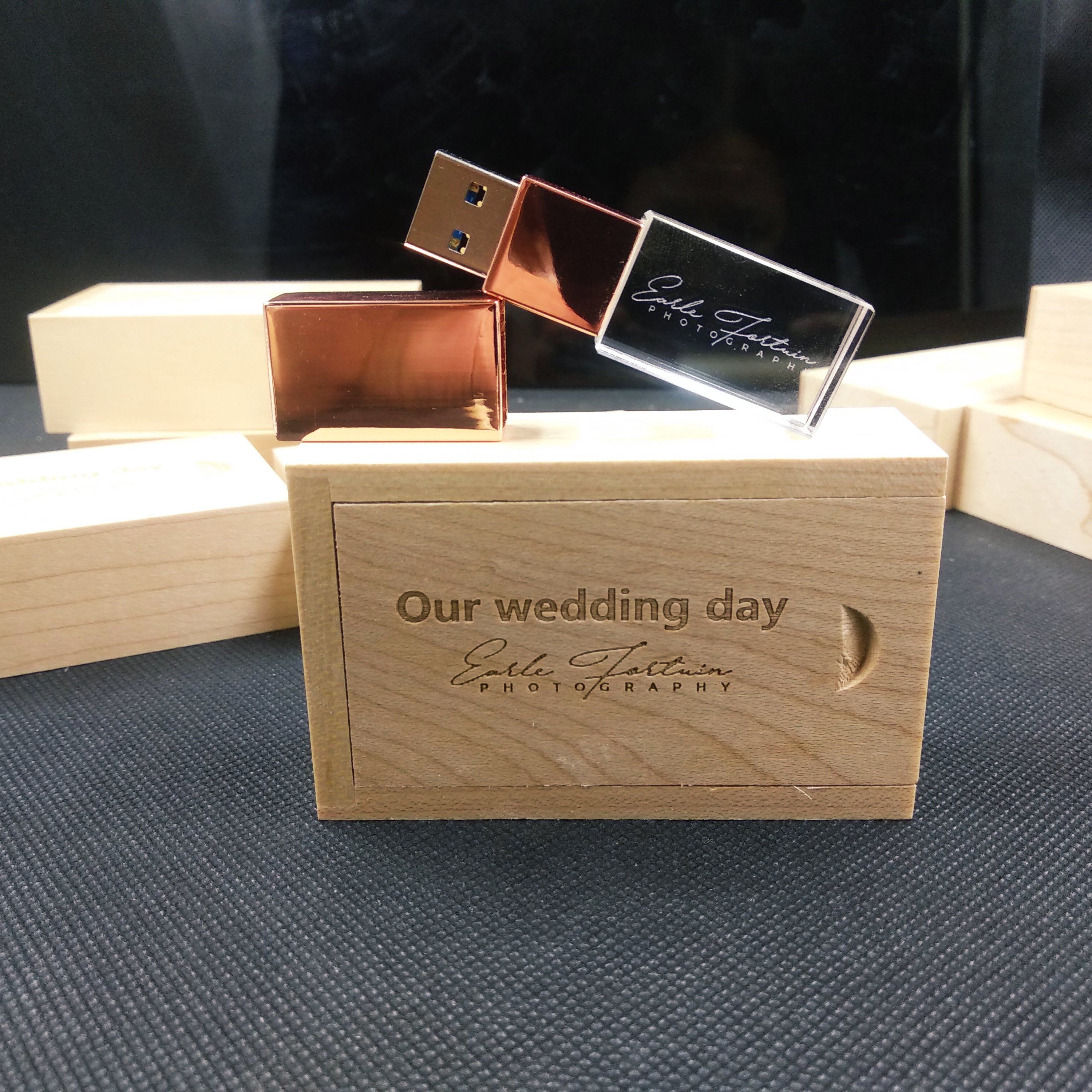 Rose Gold Crystal USB Flash Drive S-360 & Wood USB Box Set