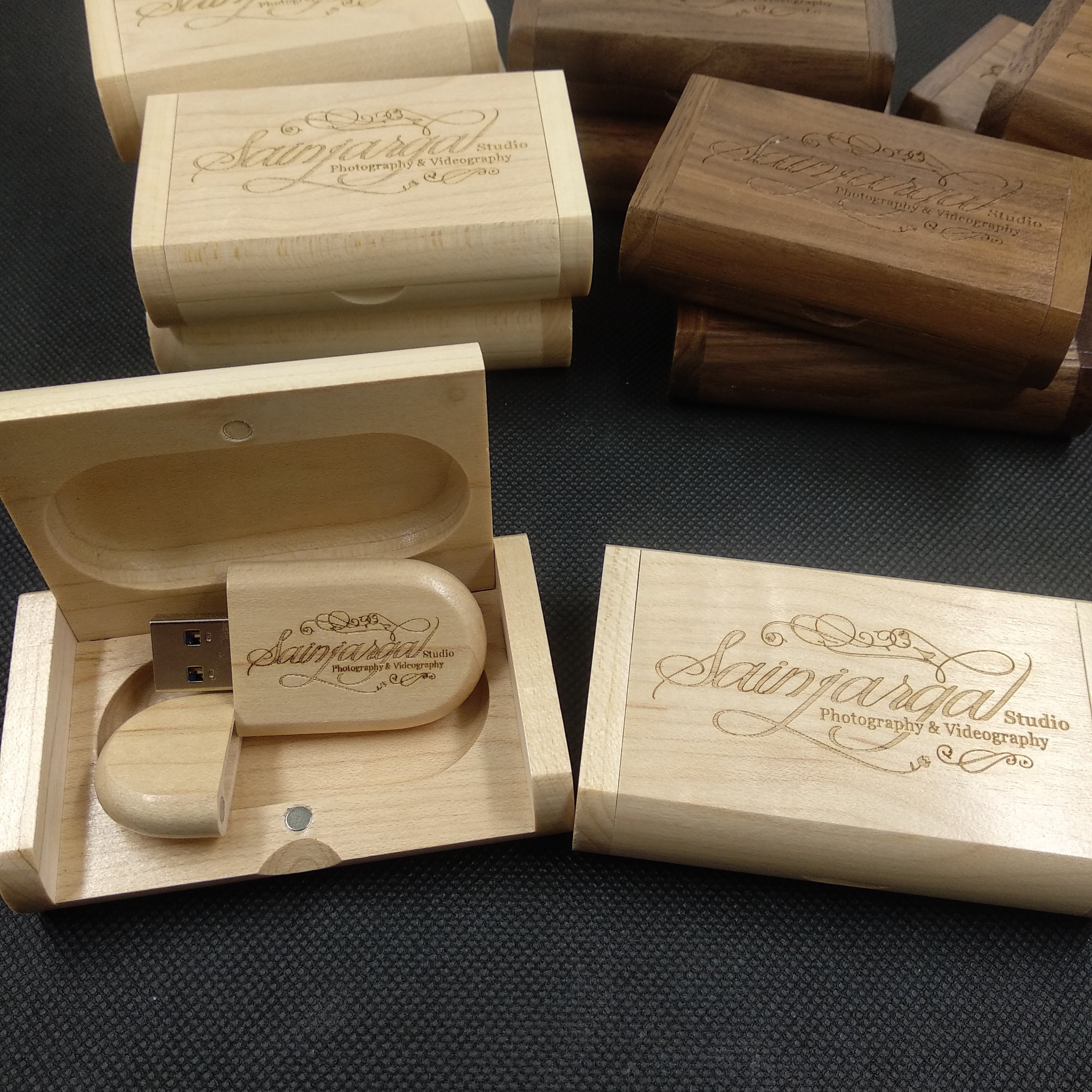 Walnut / Maple color Custom Wooden usb sticks for Photography W-264