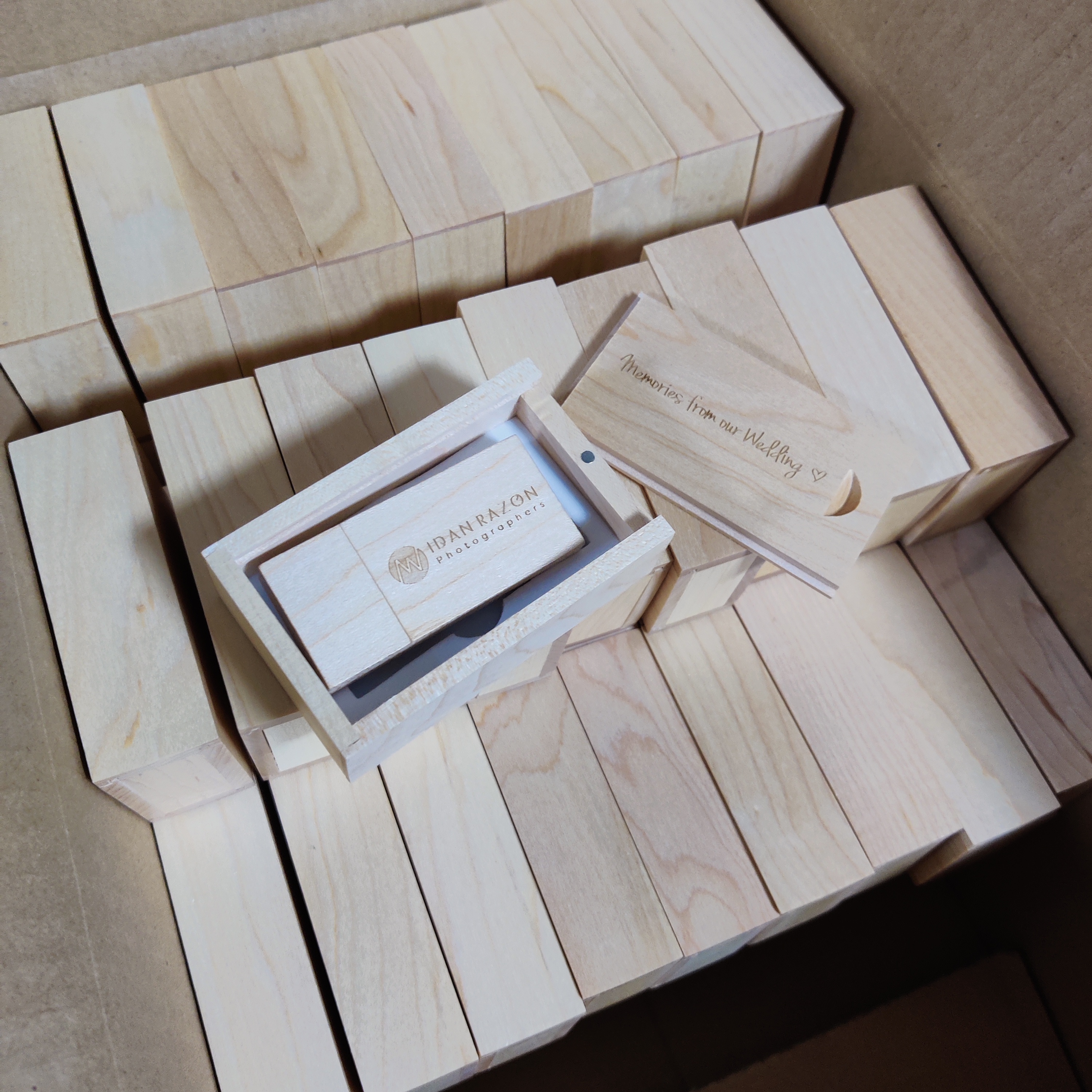 Custom Classic Wooden Memory sticks with wooden box package