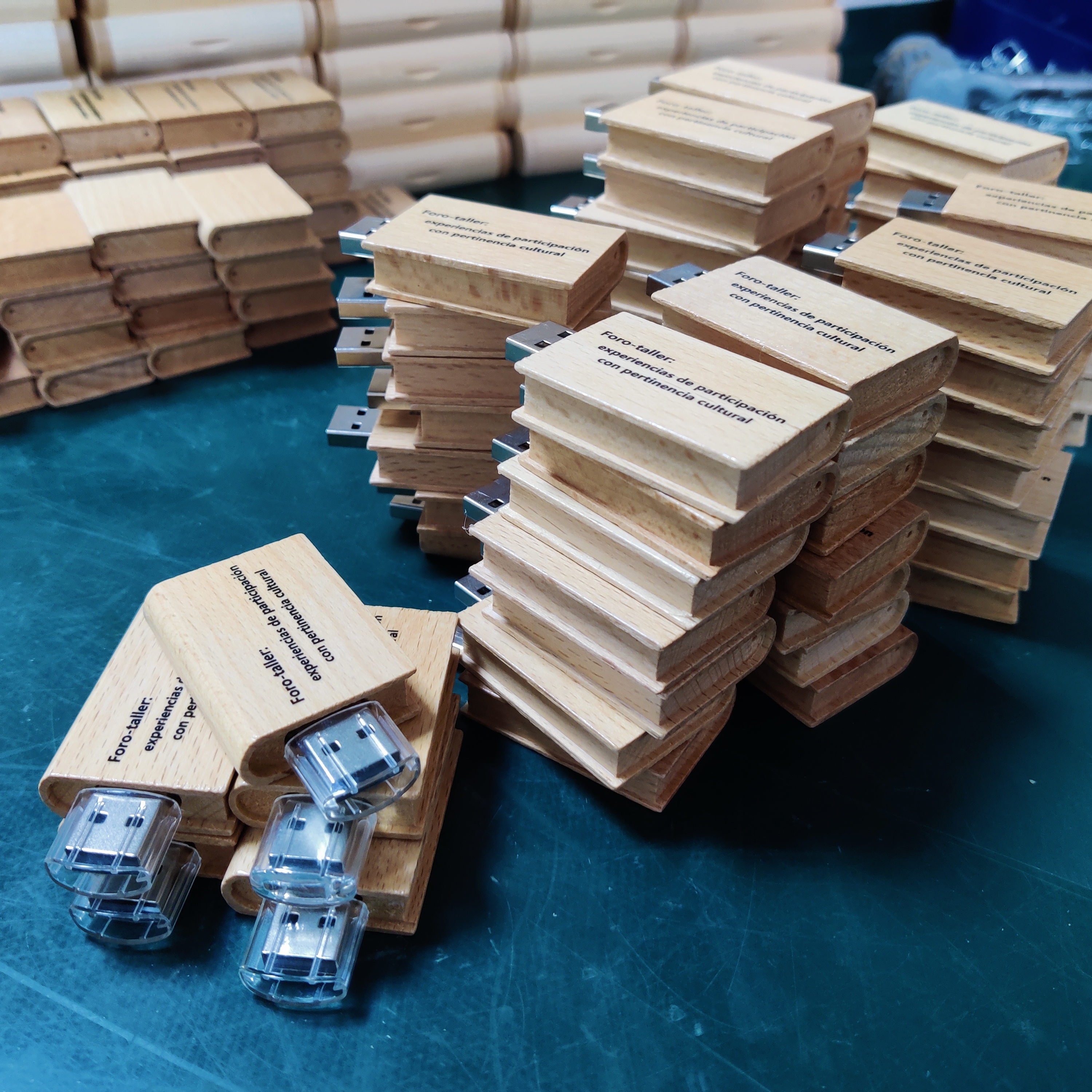 Very interesting Book-shape Wooden USB flash drive