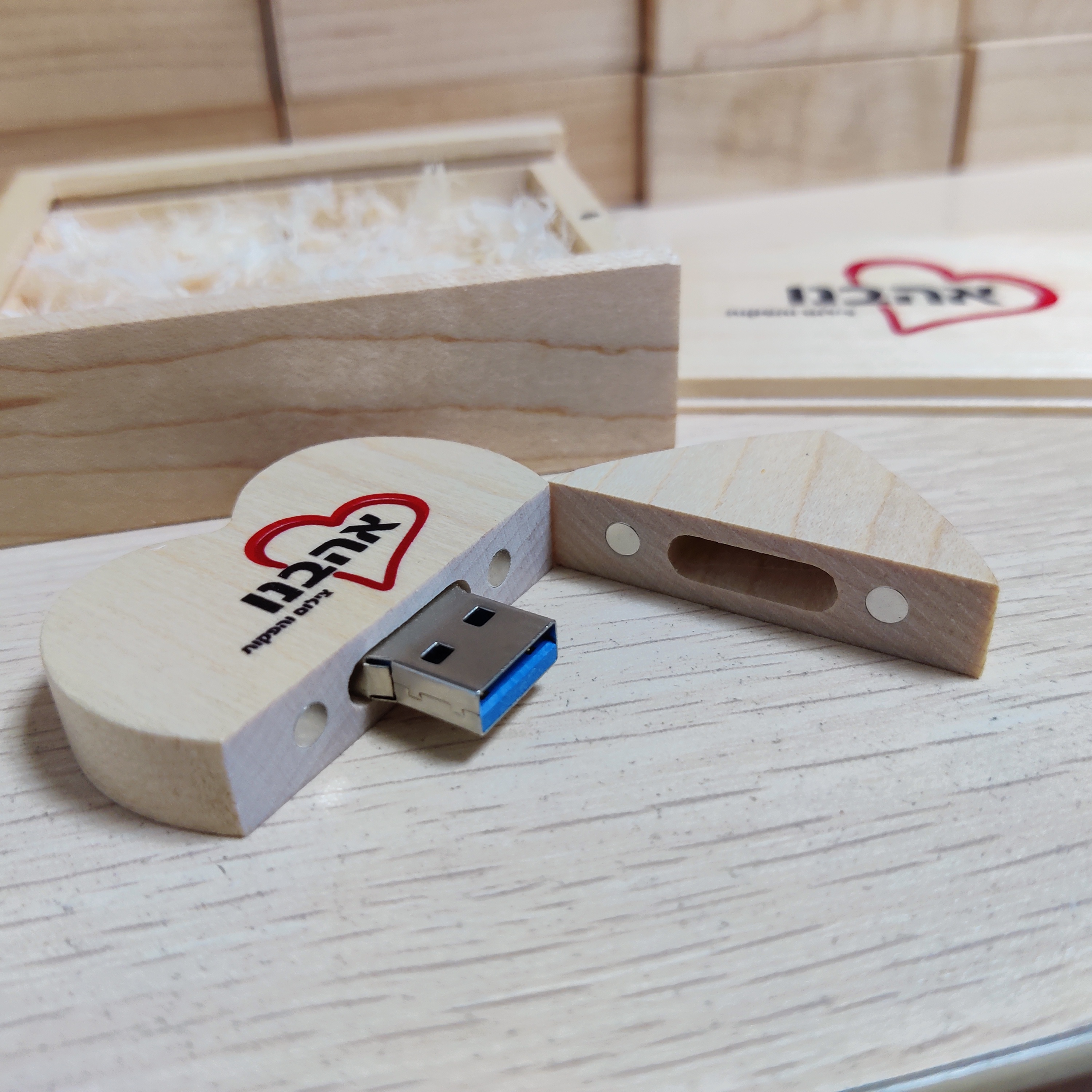 Heart-shape Wooden Memory Sticks & box package