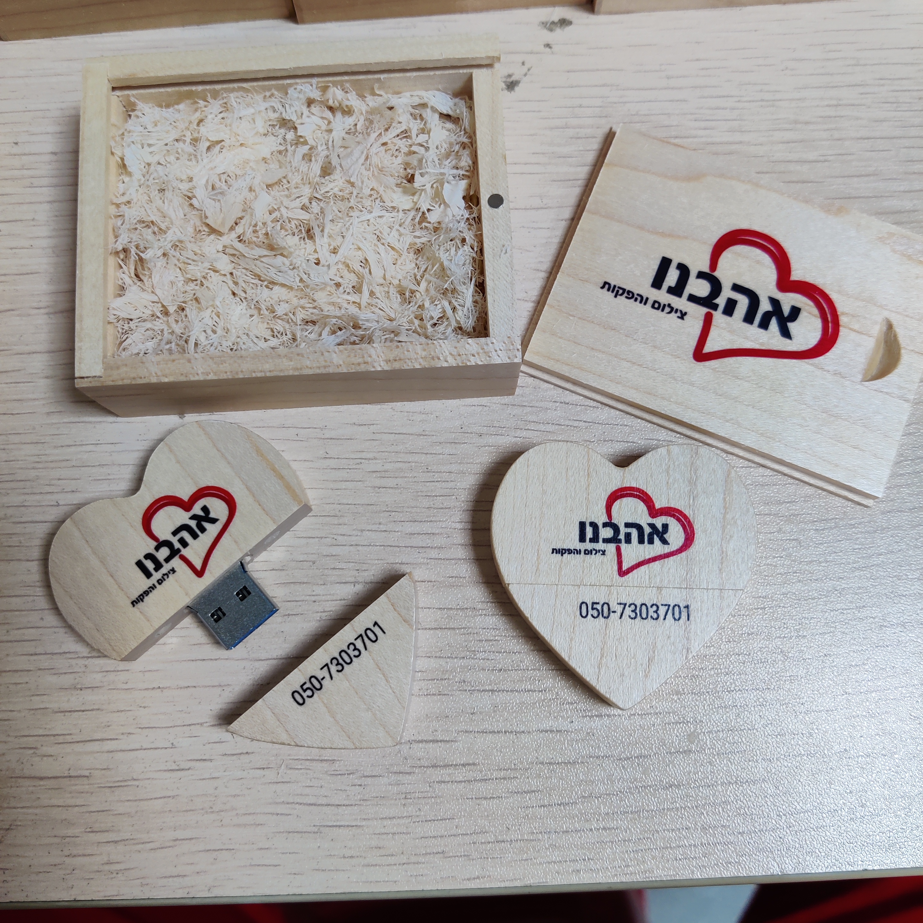 Heart-shape Wooden Memory Sticks & box package