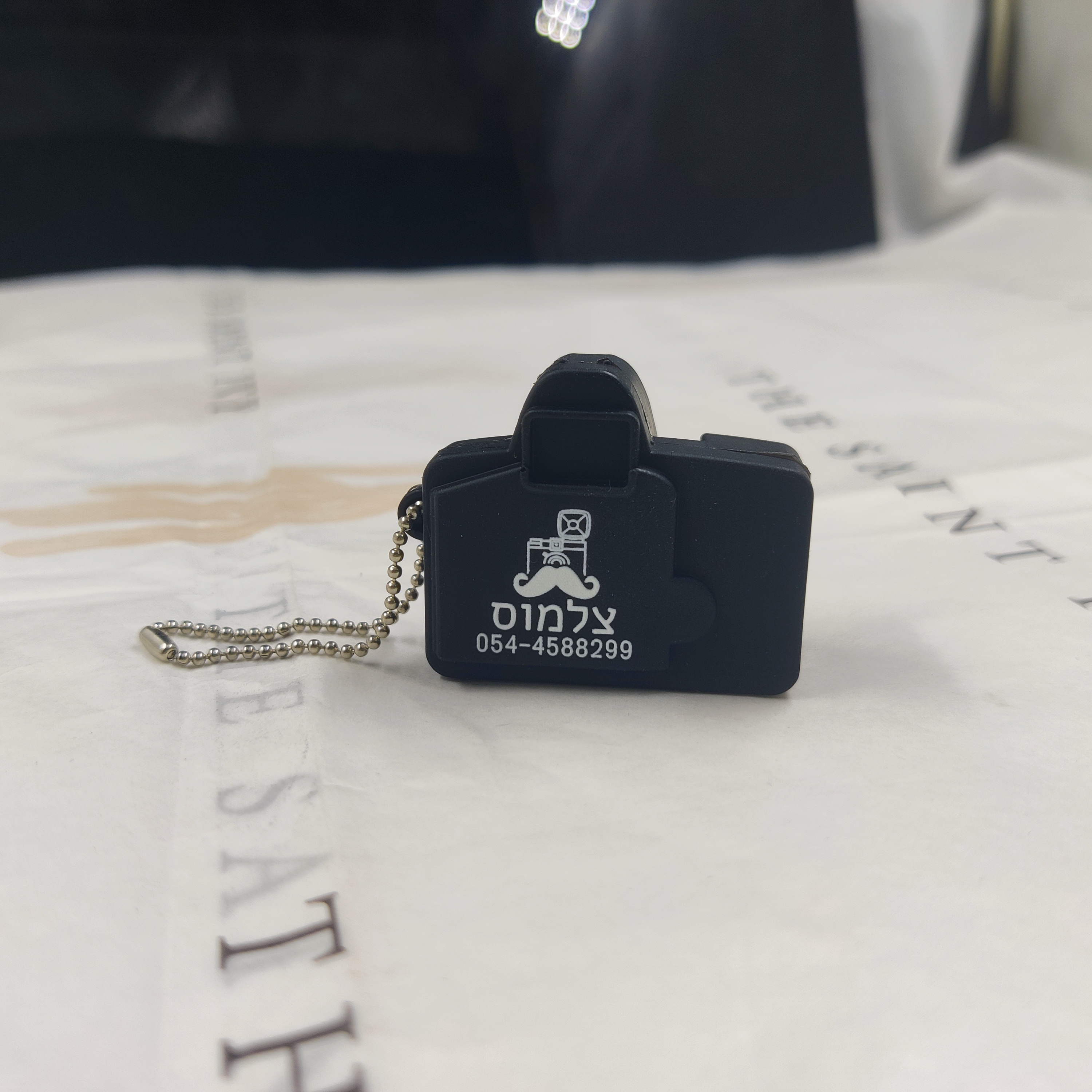 Canon & Nikon Camera design USB stick, which one is your Favorite？