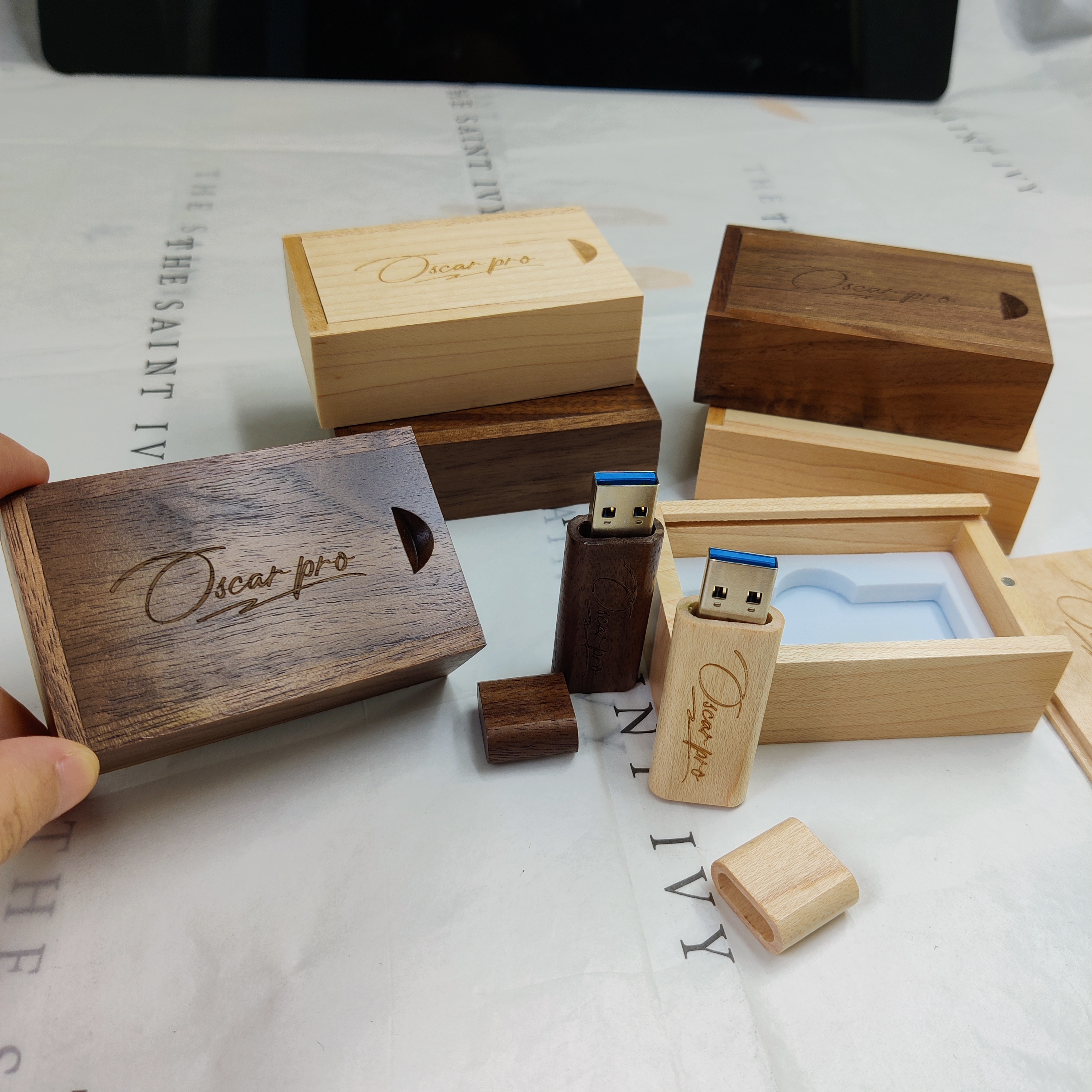 Walnut & Maple Slim wooden USB flash drive with box