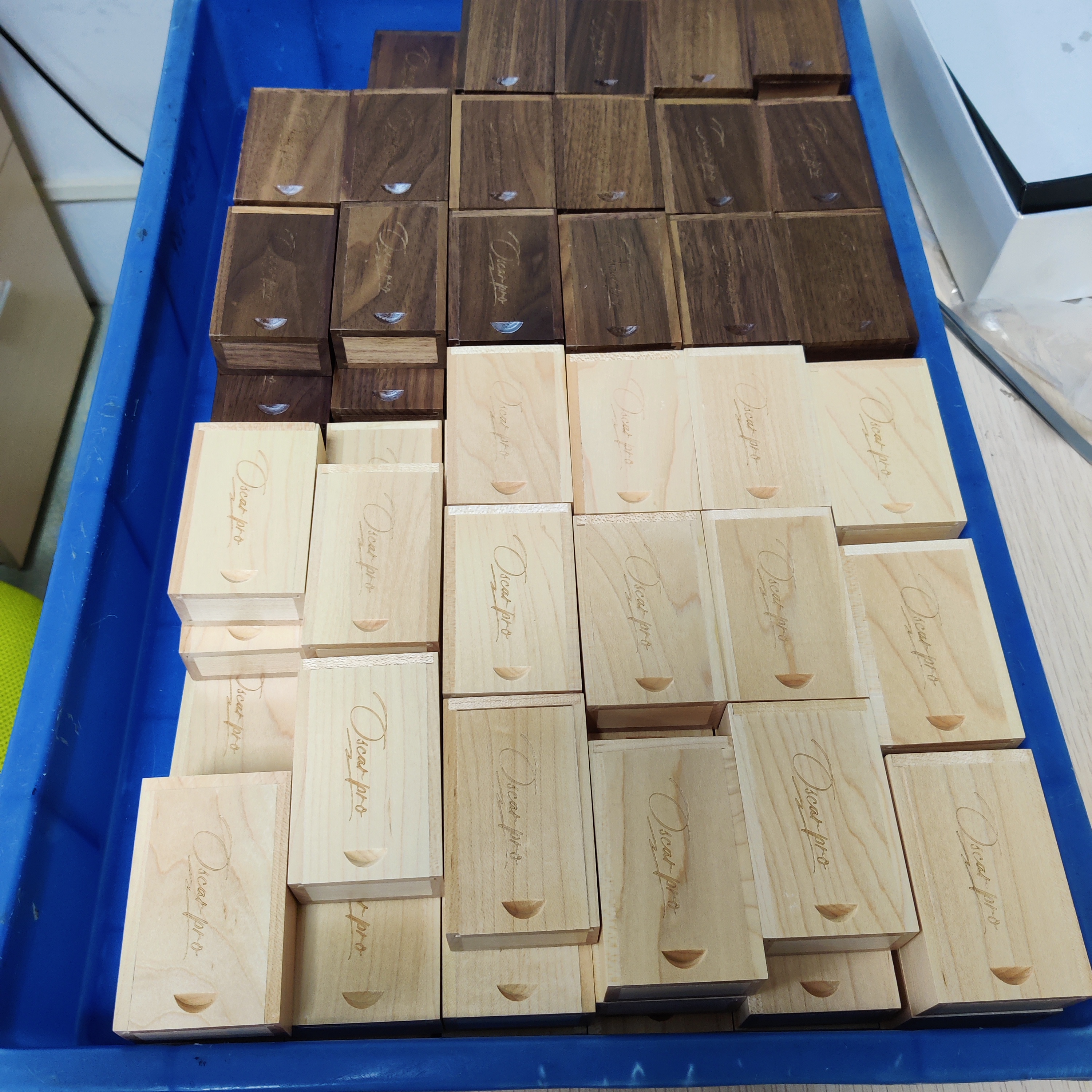 Walnut & Maple Slim wooden USB flash drive with box