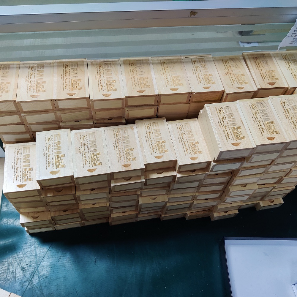 Oval wood USB drives with Sliding lid box- wooden set for client gift 