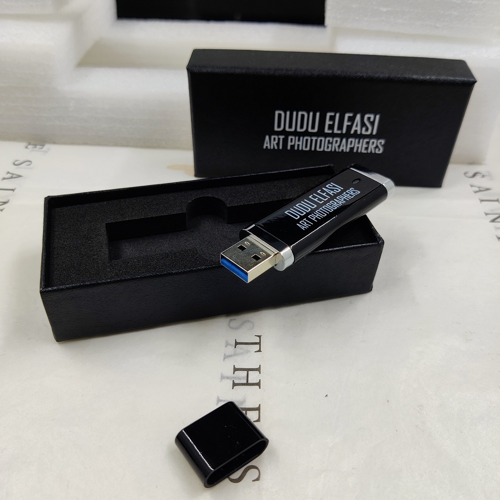 Black USB flash Drive USB3.0 32GB with black box 