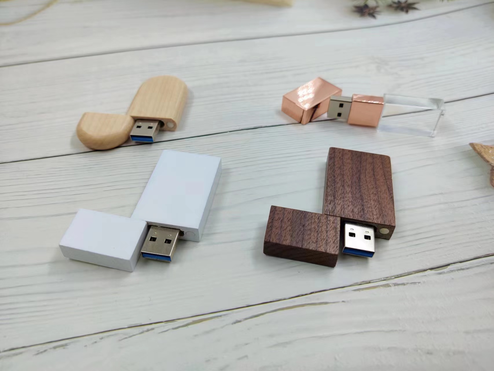 Neutral USB sticks without logo also available