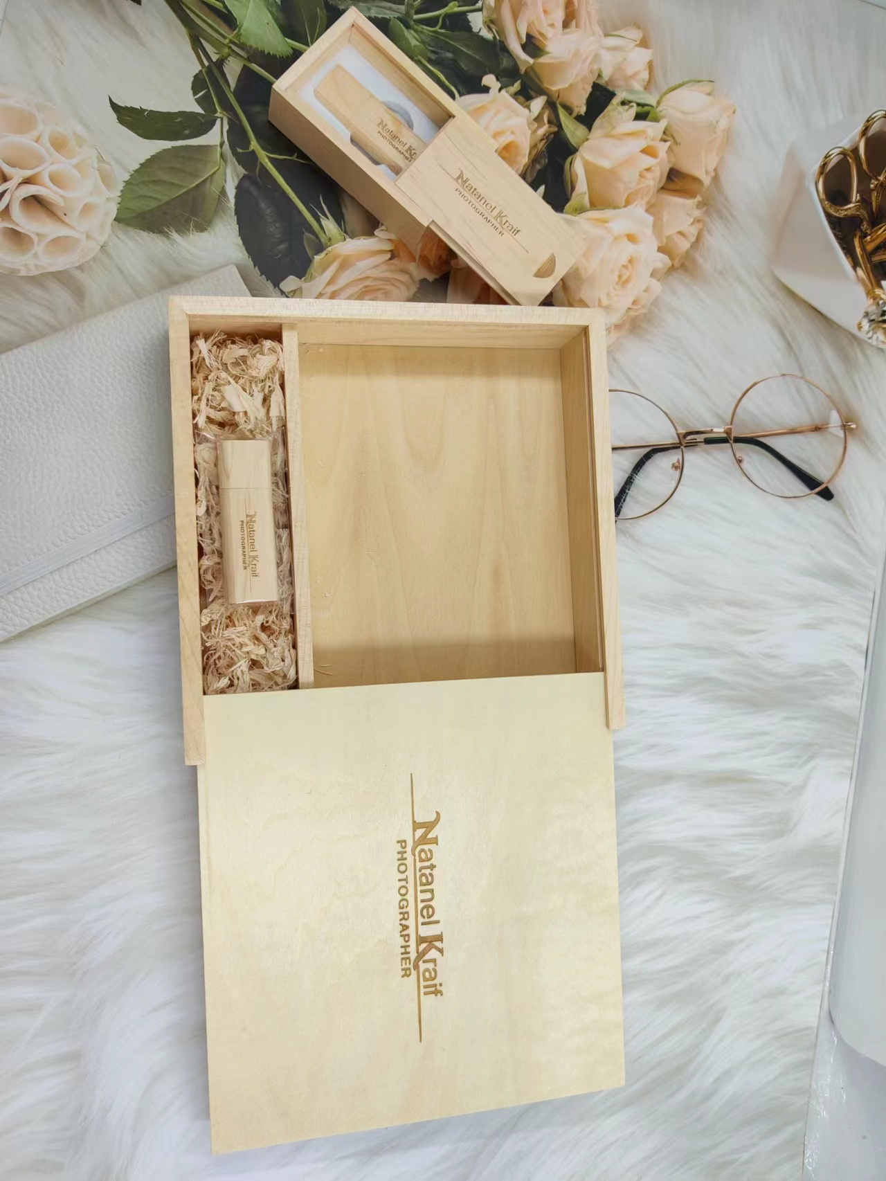 Album wooden BOX and small box , USB3.0 64GB , engraved different names and date
