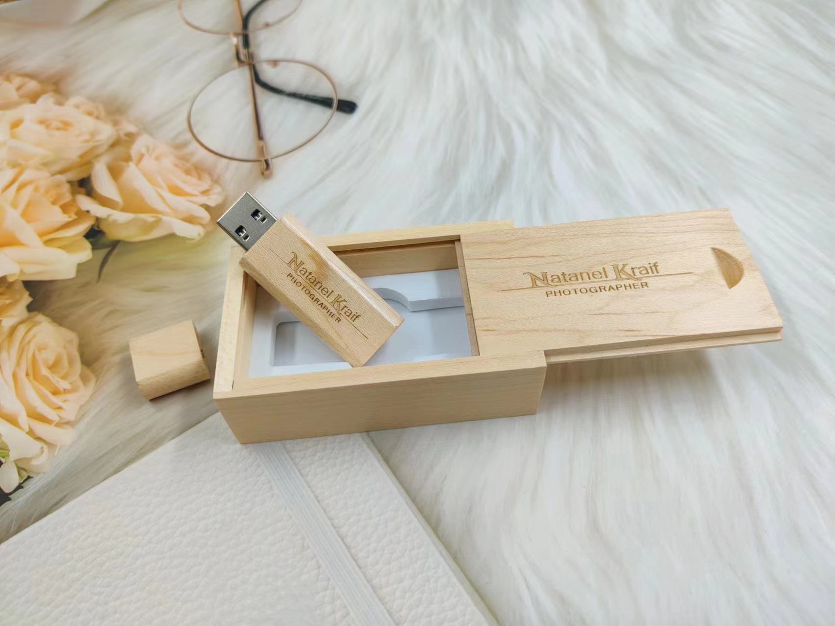 Album wooden BOX and small box , USB3.0 64GB , engraved different names and date