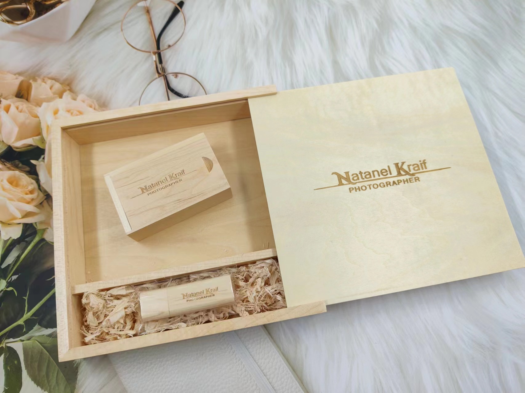 Album wooden BOX and small box , USB3.0 64GB , engraved different names and date