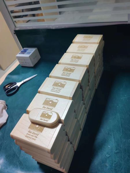 Oval wooden usb flash drive and clamshell wooden box order again
USB3.0 64GB 100 pcs
